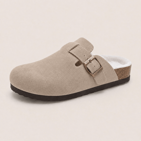 Fur-lined Suede Clogs by Qomfrt